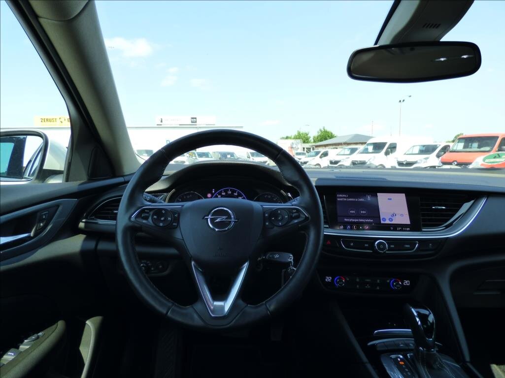 Opel Insignia Hatchback 2,0 l 125 kw