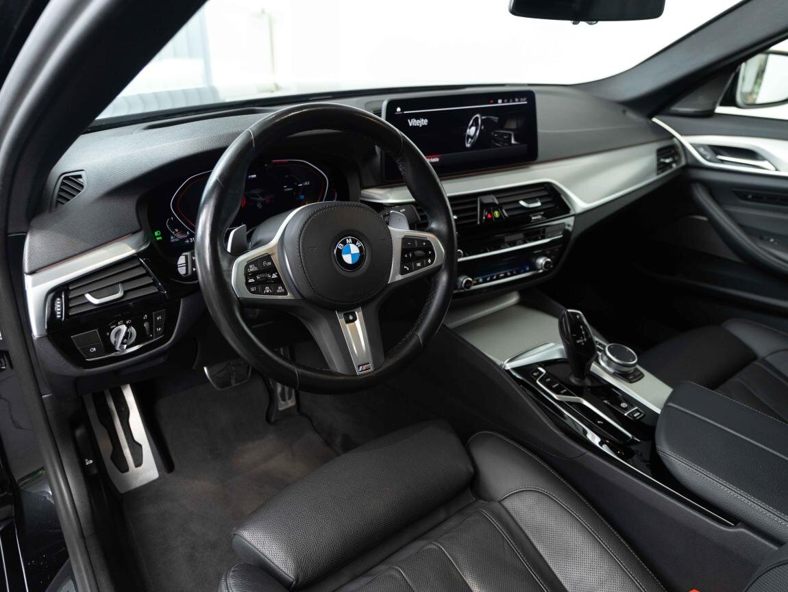 BMW Řada 5 Sedan / Limuzína 3,0 l 250 kw
