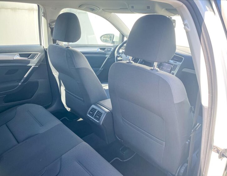 Volkswagen Golf Hatchback 1,4 l 81 kw