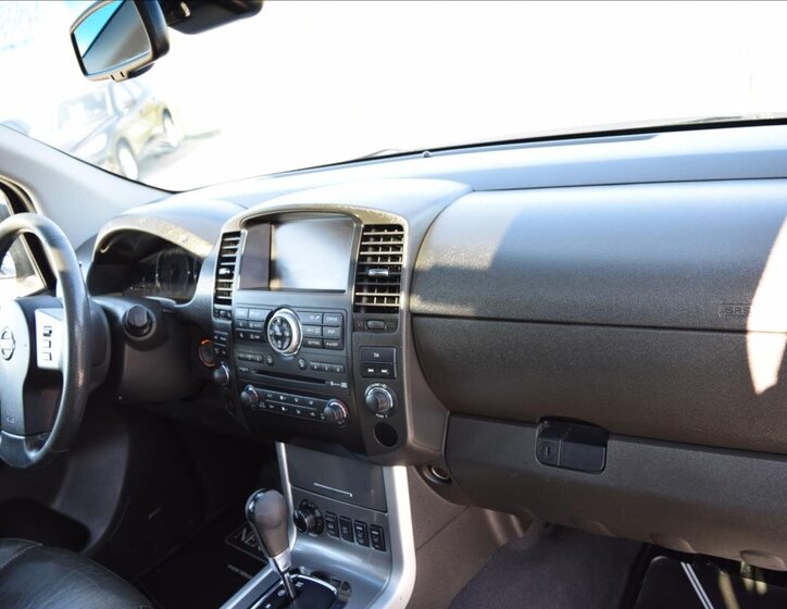 Nissan Navara Pick-up 3,0 l 170 kw