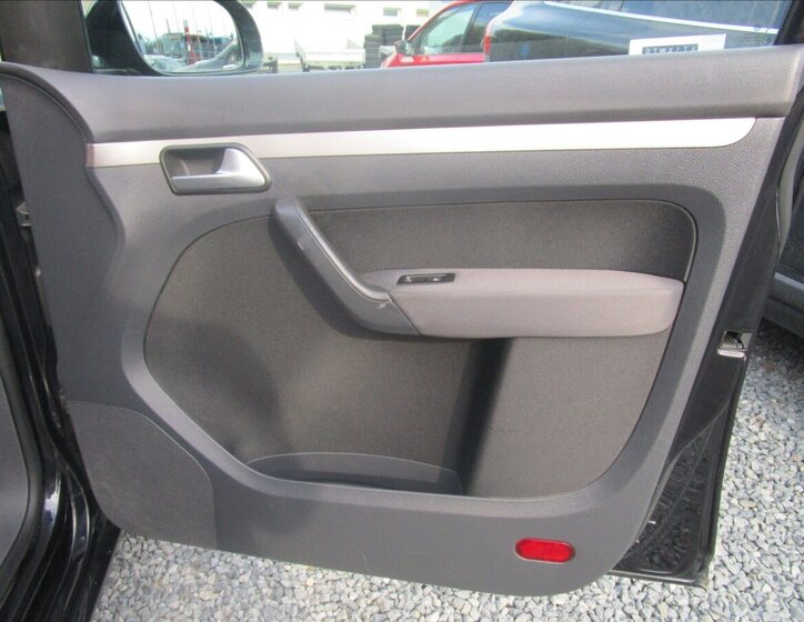 Volkswagen Touran 20