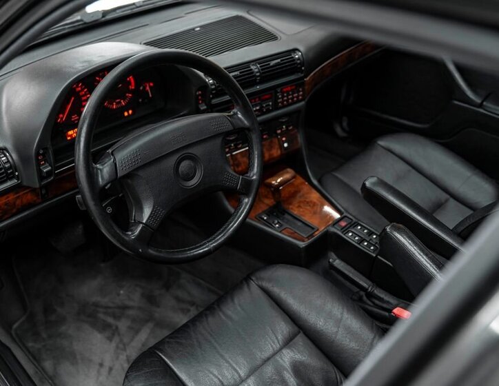 BMW Řada 7 Sedan / Limuzína 5,0 l 220 kw