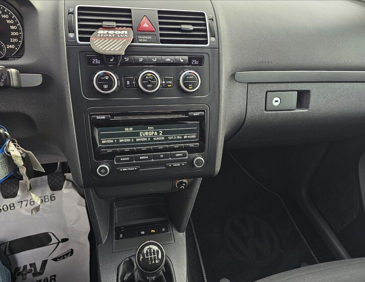 Volkswagen Touran 19