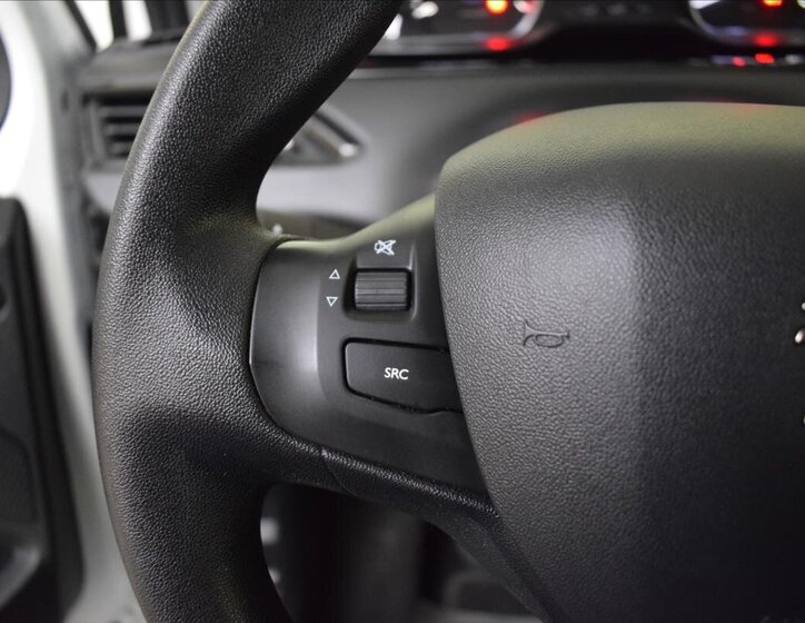 Peugeot 208 Hatchback 1,2 l 60 kw