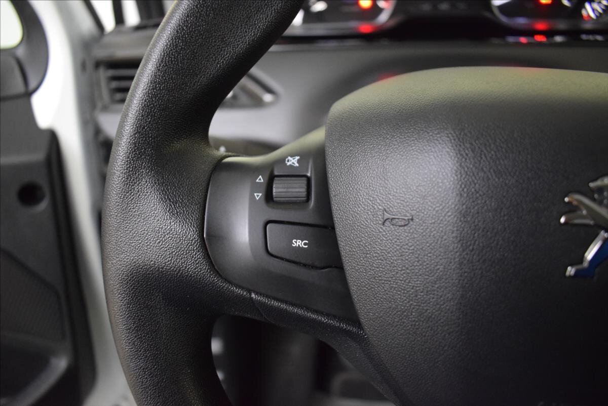 Peugeot 208 Hatchback 1,2 l 60 kw