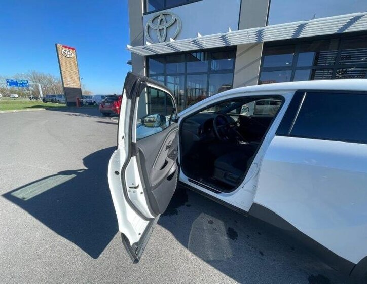 Toyota C-HR SUV / Terénní 2,0 l 112 kw