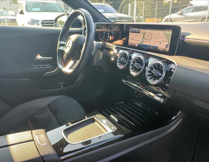 Mercedes-Benz Třídy A 12