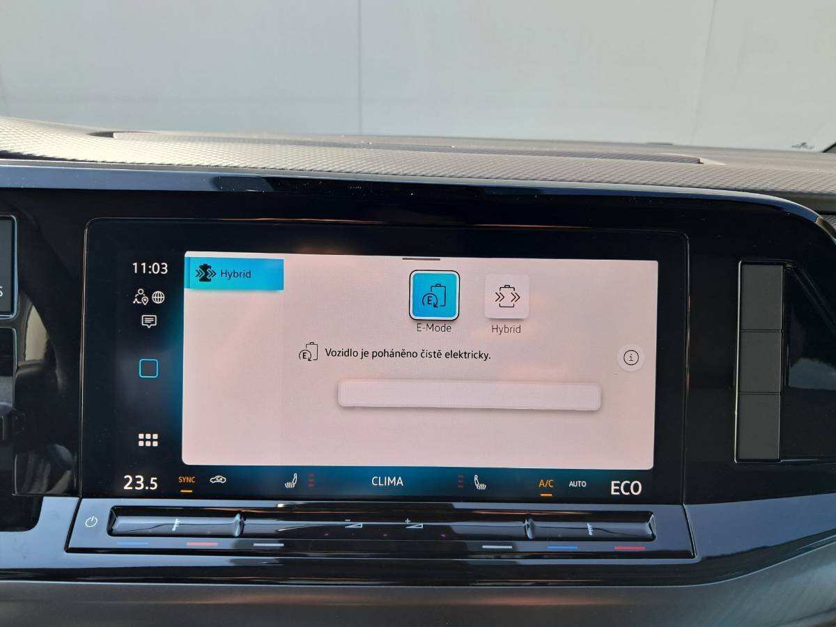 Volkswagen Multivan Kombi 1,5 l 130 kw