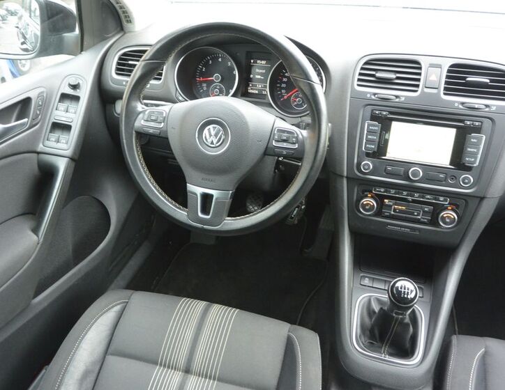Volkswagen Golf 12