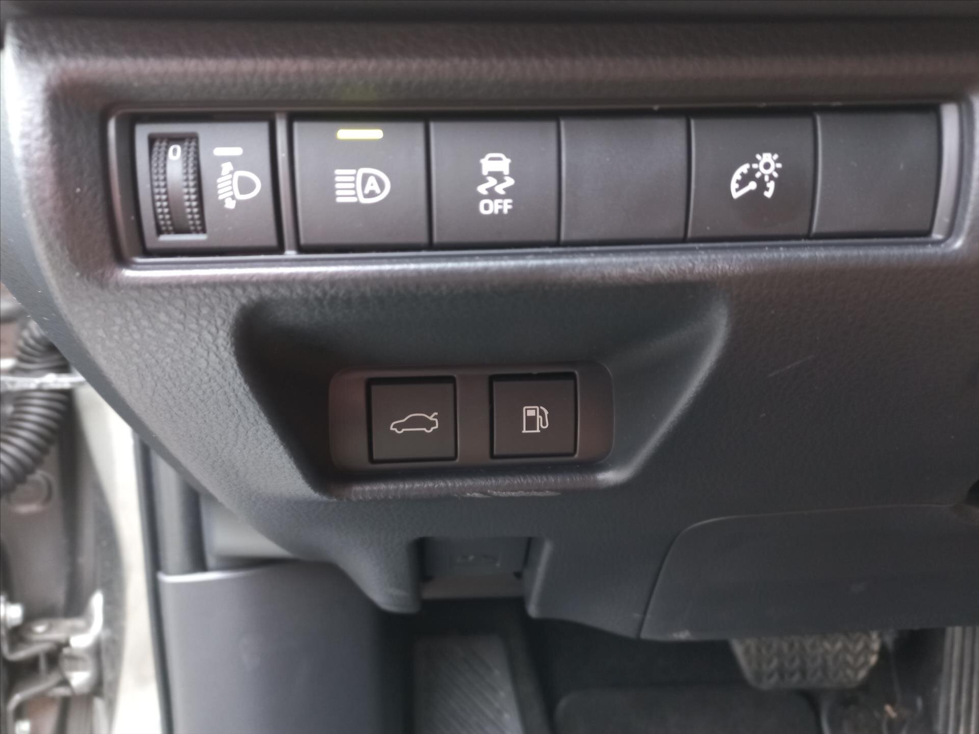 Toyota Camry Sedan / Limuzína 2,5 l 137 kw