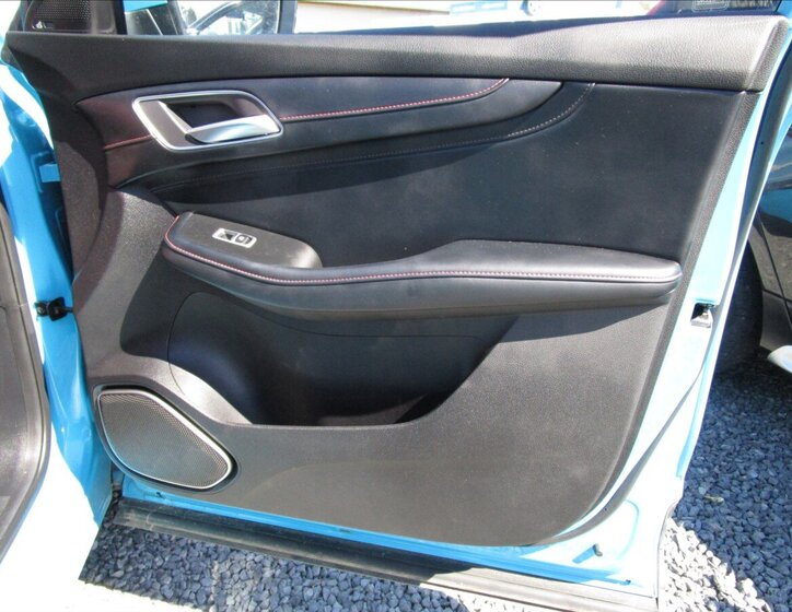 MG HS Hatchback 1,5 l 119 kw