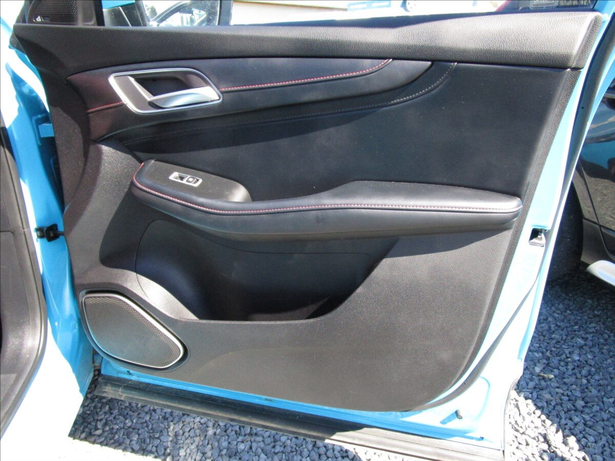 MG HS Hatchback 1,5 l 119 kw