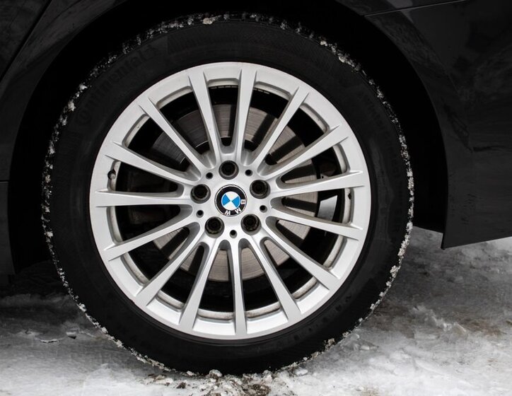 BMW Řada 5 Kombi 3,0 l 195 kw