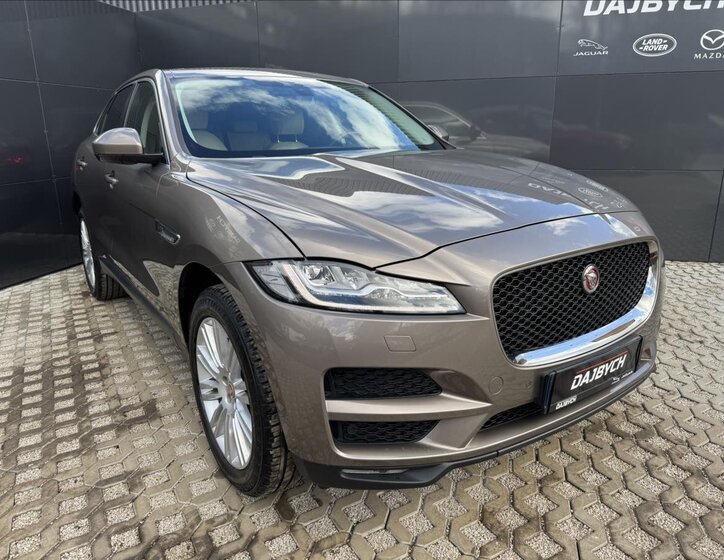Jaguar F-Pace SUV 2,0 l 132 kw