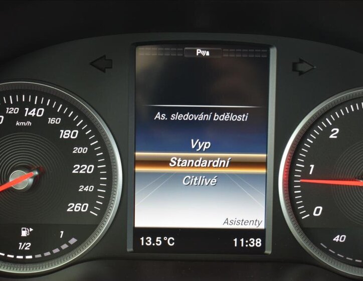 Mercedes-Benz Třídy C Sedan / Limuzína 2,1 l 125 kw