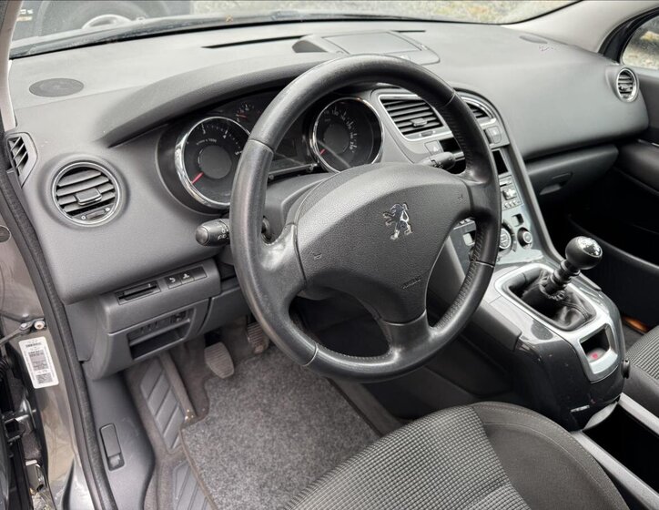 Peugeot 5008 Kombi 2,0 l 110 kw