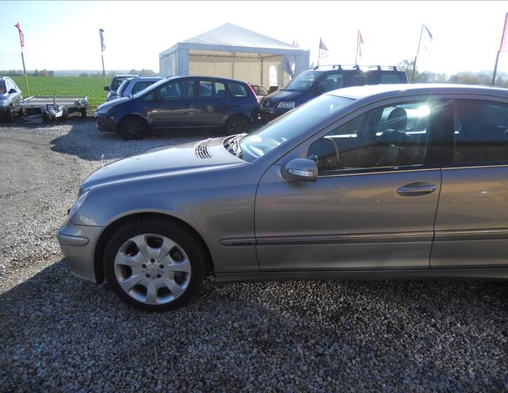 Mercedes-Benz Třídy C 10