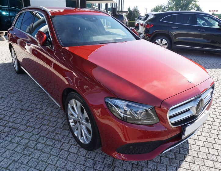 Mercedes-Benz Třídy E 1