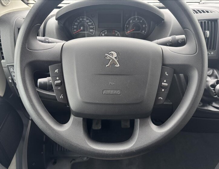 Peugeot Ostatní Ostatní 3,0 l 130 kw