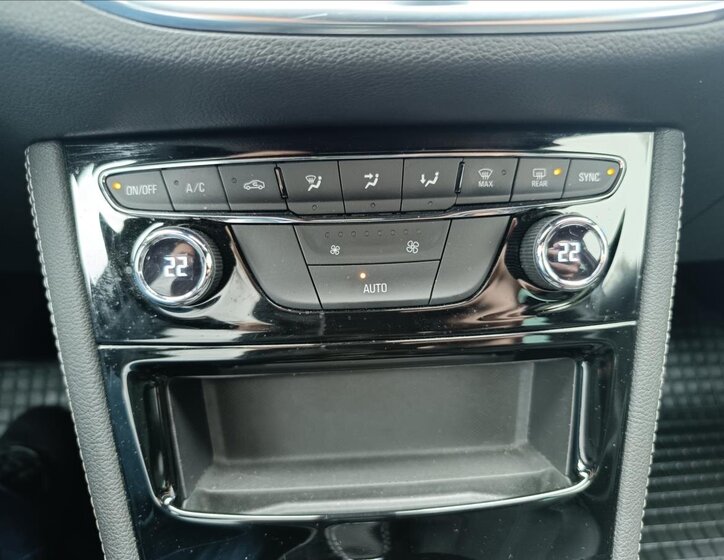 Opel Astra Hatchback 1,2 l 96 kw