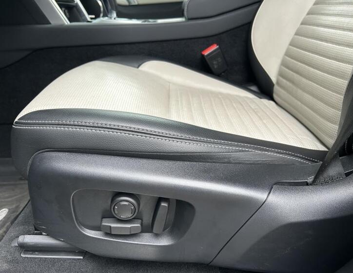 Land Rover Discovery Sport 9