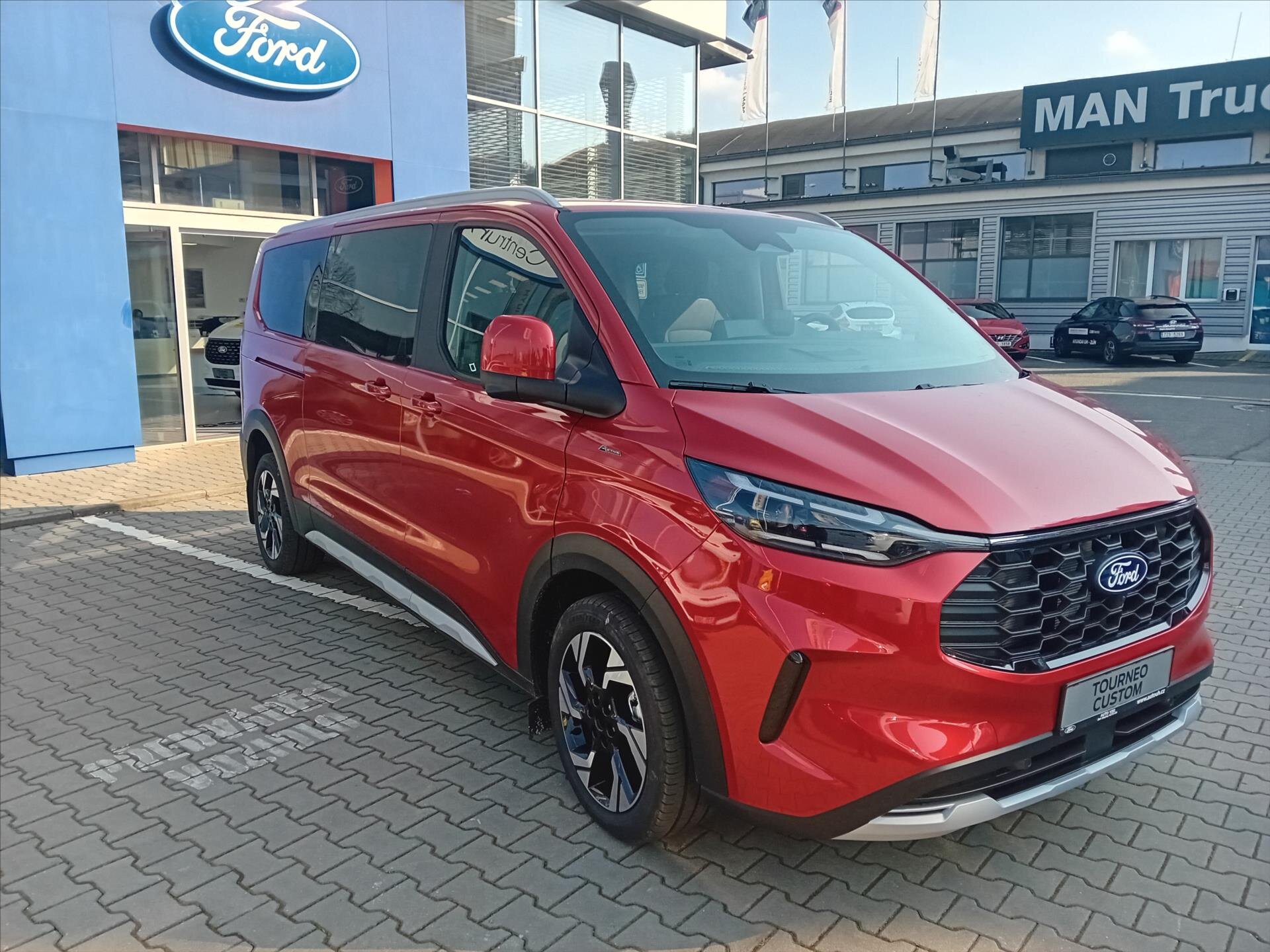 Ford Tourneo Custom Kombi 2,0 l 125 kw