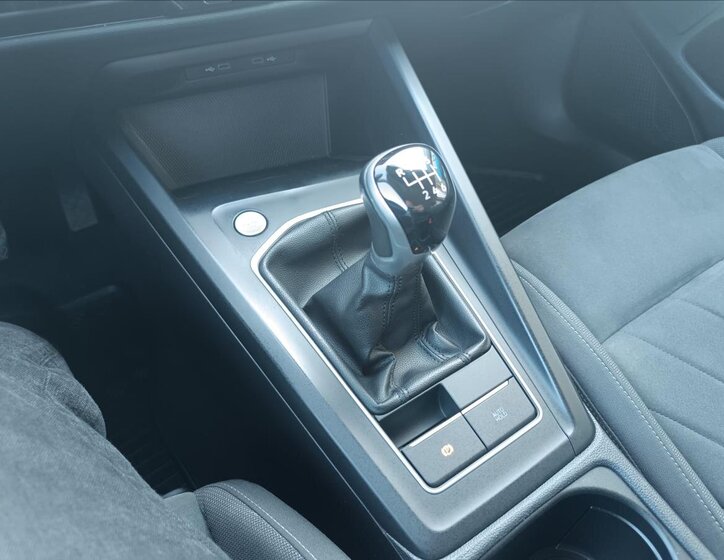 Volkswagen Golf Kombi 2,0 l 85 kw