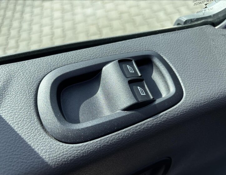 Ford Transit Skříň 2,0 l 96 kw