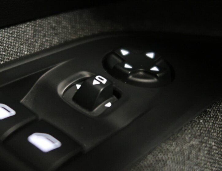 Peugeot 5008 MPV 1,5 l 96 kw