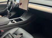 Tesla Model Y SUV / Terénní 0,0 255 kw