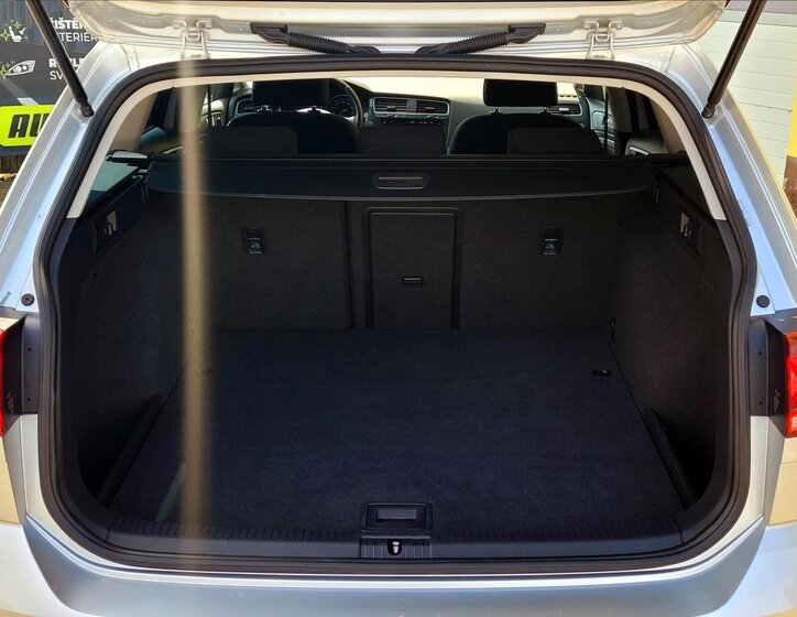 Volkswagen Golf Kombi 1,6 l 85 kw