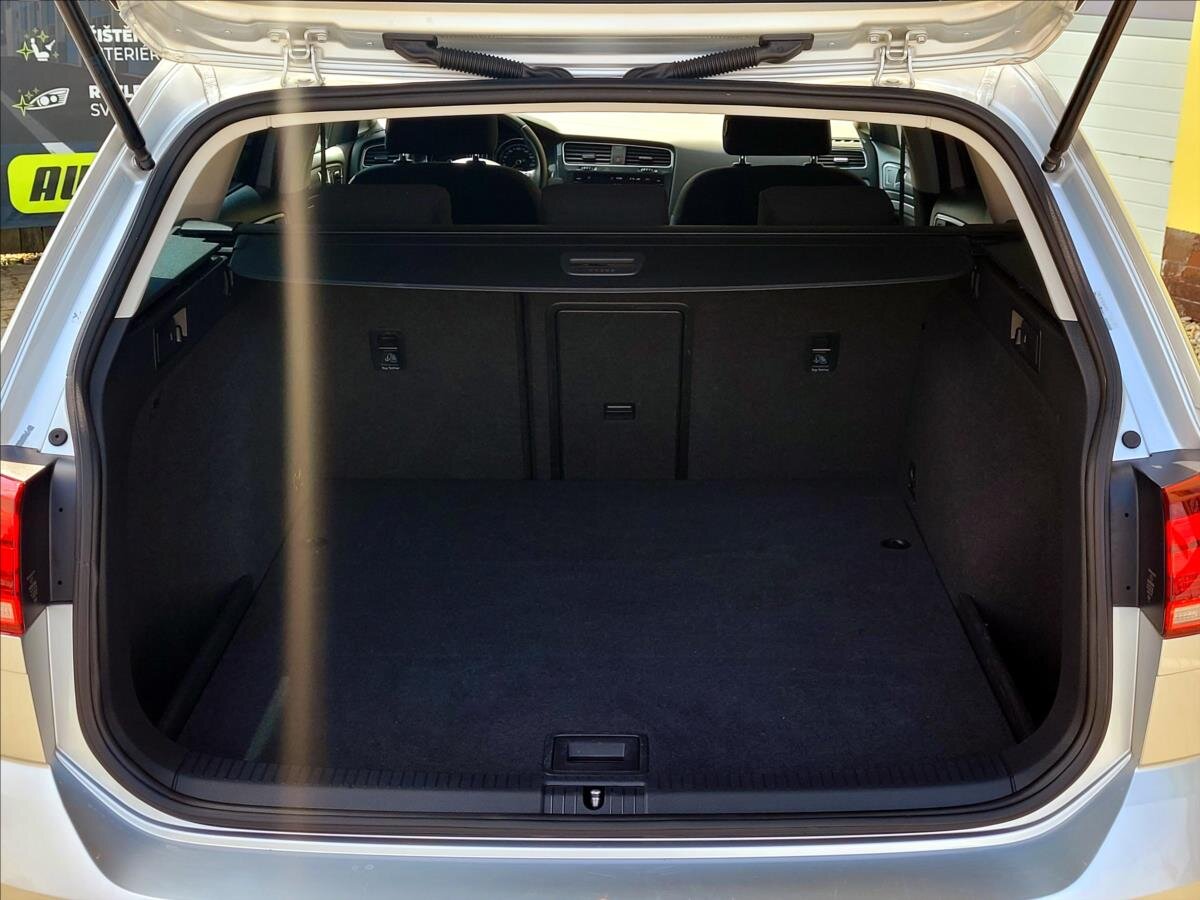 Volkswagen Golf Kombi 1,6 l 85 kw