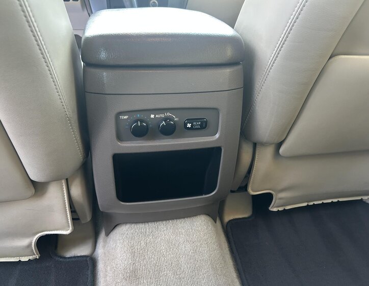 Toyota Land Cruiser 64