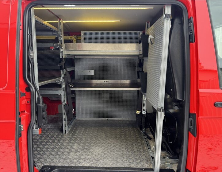 Volkswagen Transporter Skříň 2,0 l 110 kw