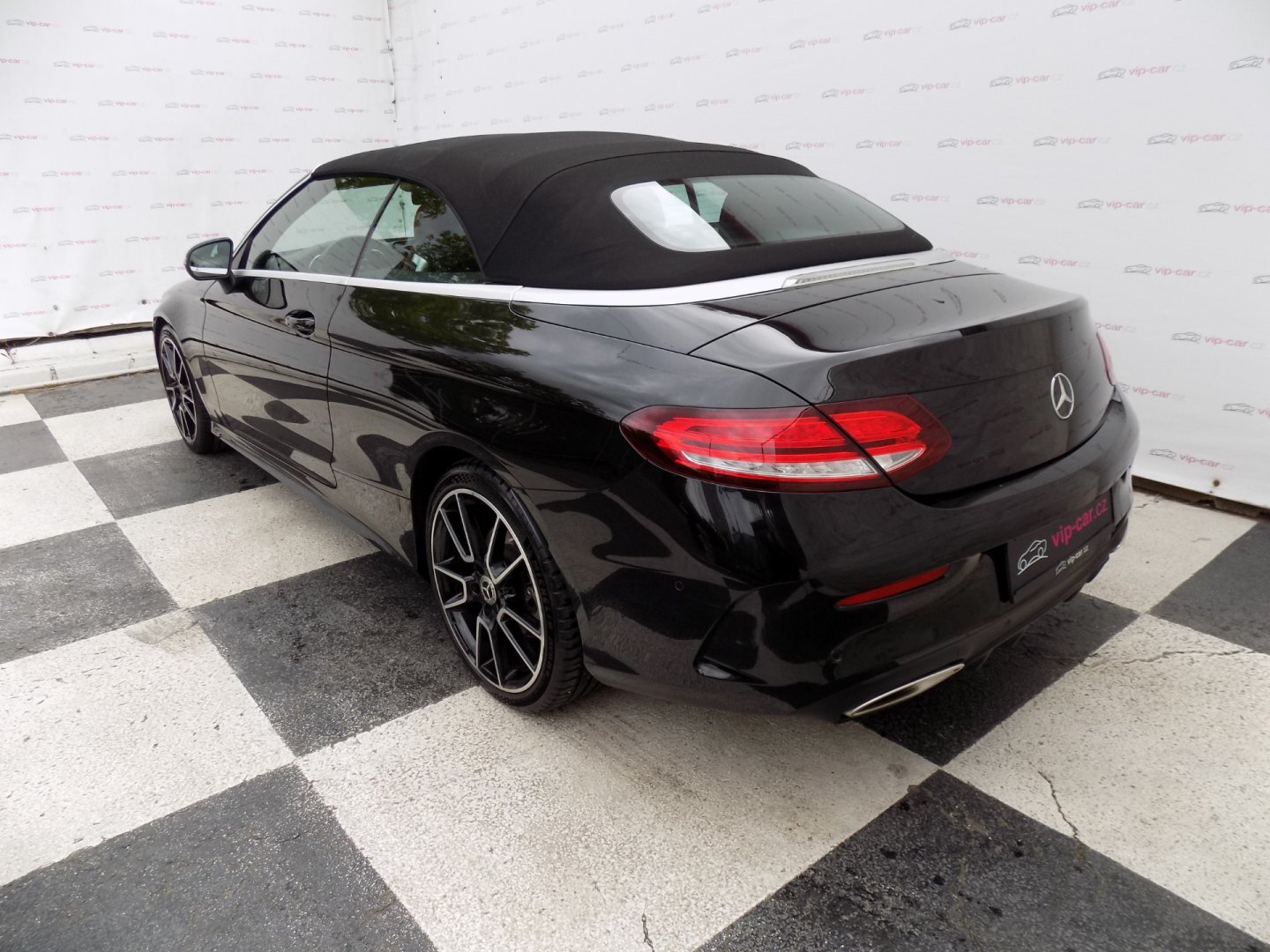 Mercedes-Benz Třídy C Kabriolet 3,0 l 245 kw
