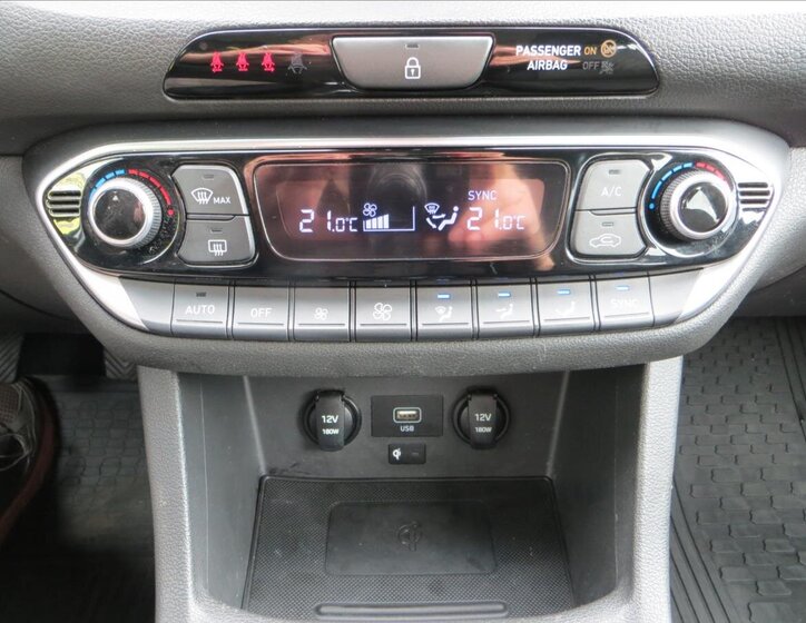 Hyundai i30 Kombi 998,0 88 kw