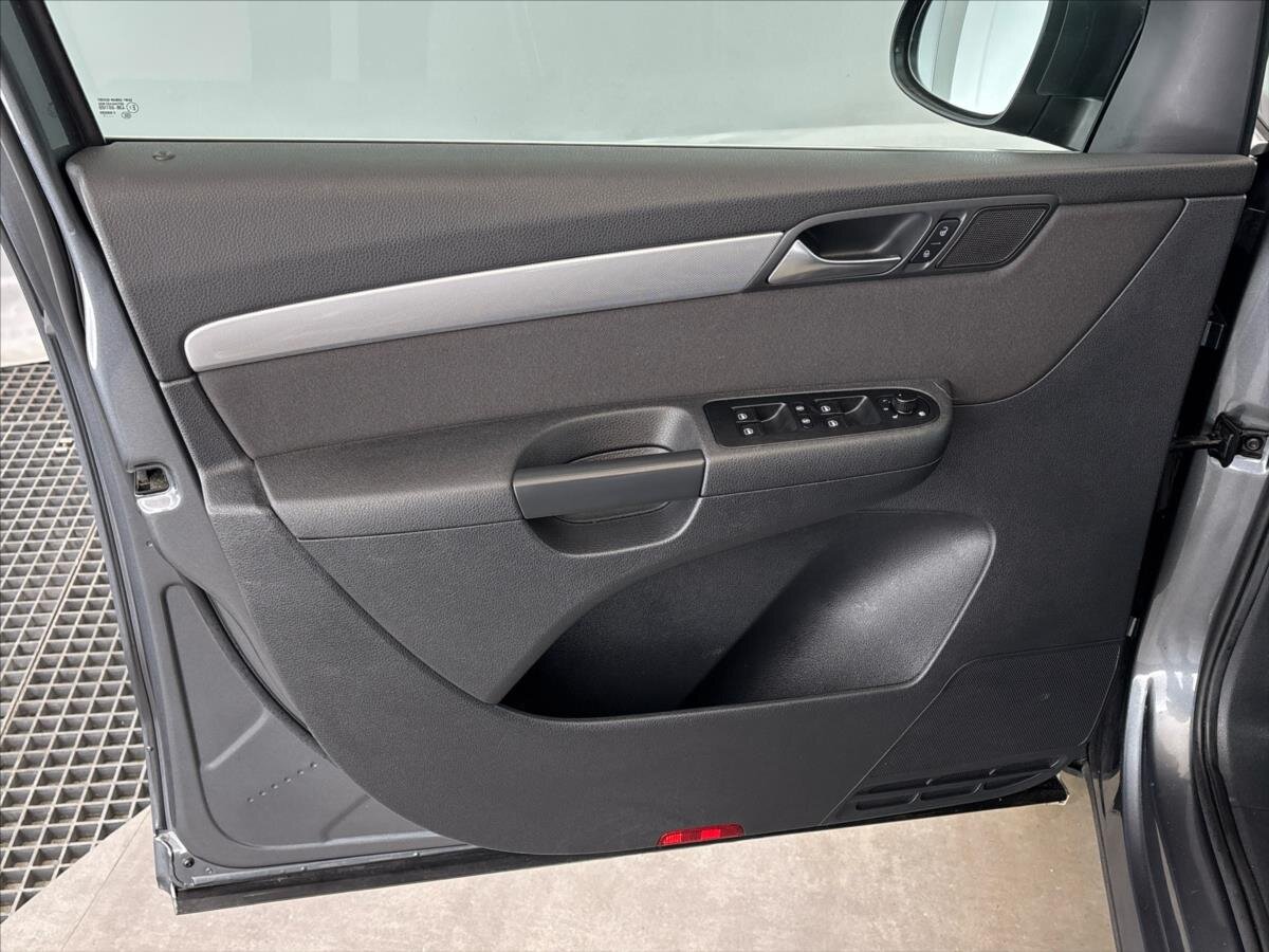 Volkswagen Sharan Kombi 2,0 l 125 kw