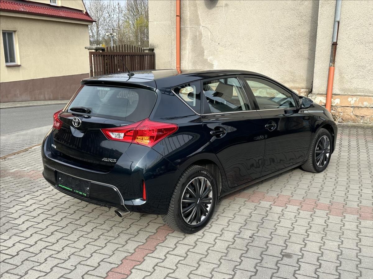 Toyota Auris Hatchback 1,6 l 98 kw