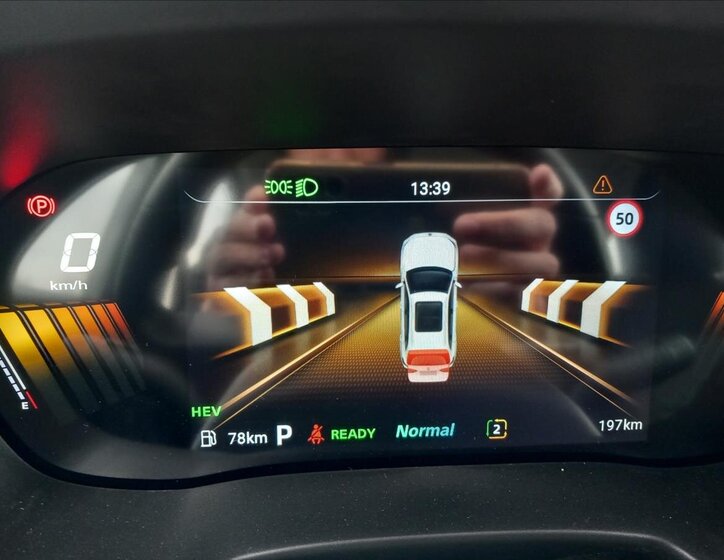 MG ZS SUV / Terénní 1,5 l 75 kw