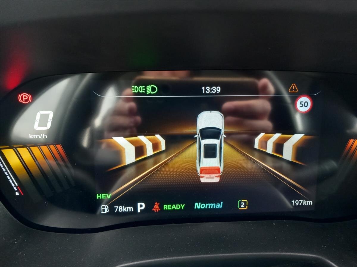 MG ZS SUV / Terénní 1,5 l 75 kw