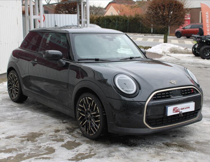 Mini Cooper Hatchback 2,0 l 150 kw