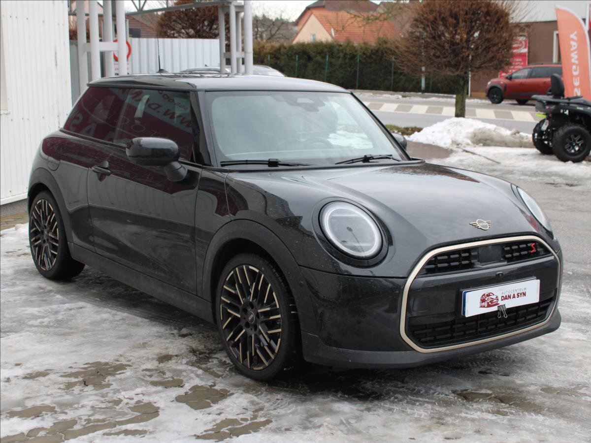 Mini Cooper Hatchback 2,0 l 150 kw
