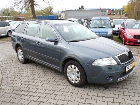 Škoda Octavia Kombi 2,0 l 103 kw