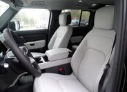 Land Rover Defender 8