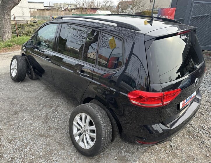 Volkswagen Touran MPV 1,2 l 81 kw