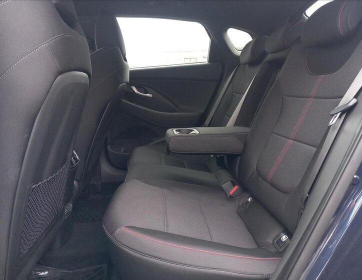 Hyundai i30 Hatchback 1,5 l 103 kw