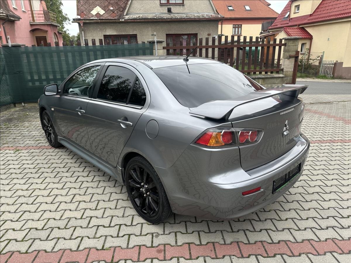 Mitsubishi Lancer