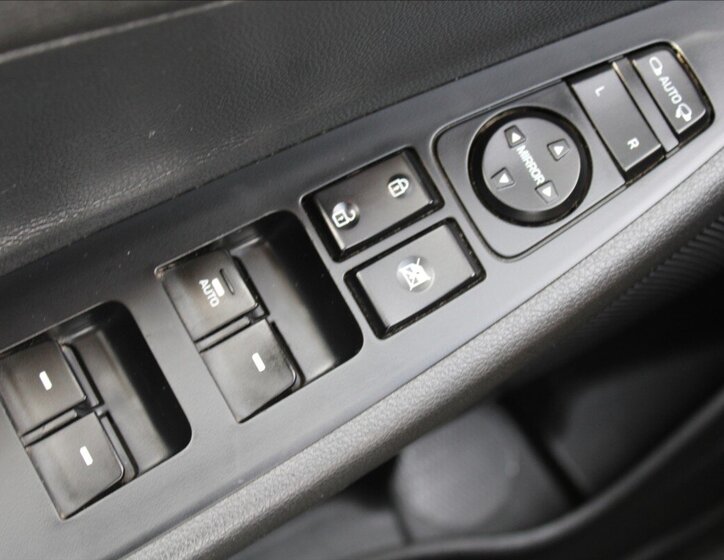 Hyundai Tucson SUV 2,0 l 100 kw