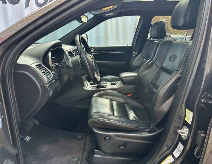 Jeep Grand Cherokee 9