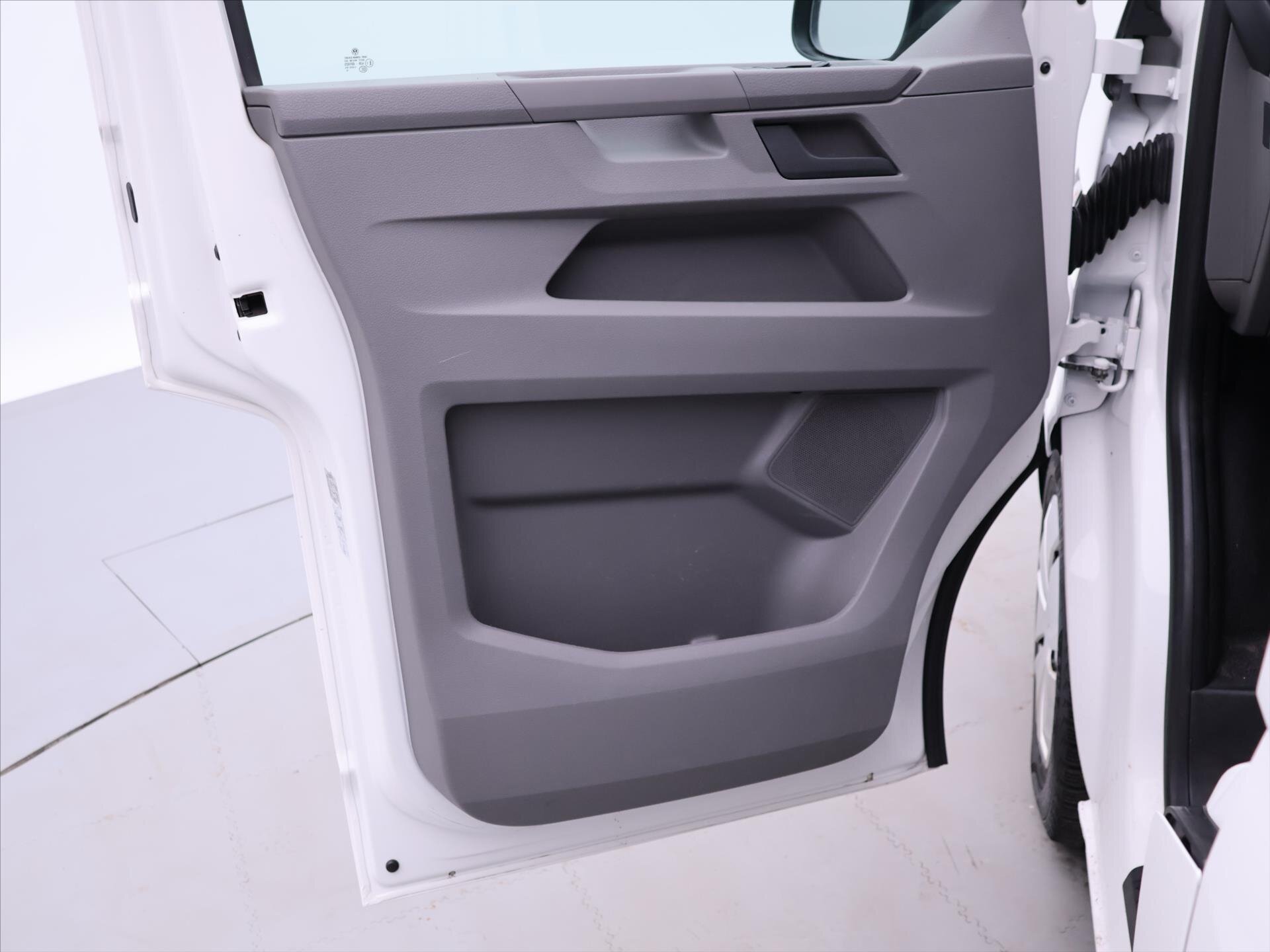 Volkswagen Transporter Kombi 2,0 l 81 kw